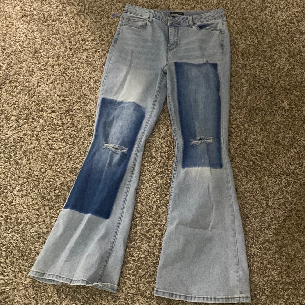 woman’s bell bottom jeans